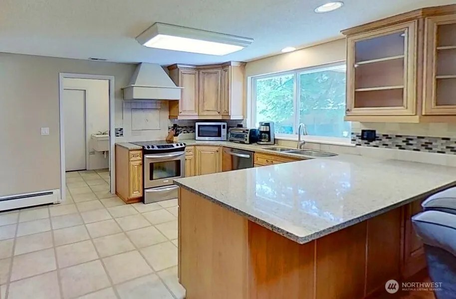 Property photo for 9901 Berkshire Loop Se, Olympia photo 3