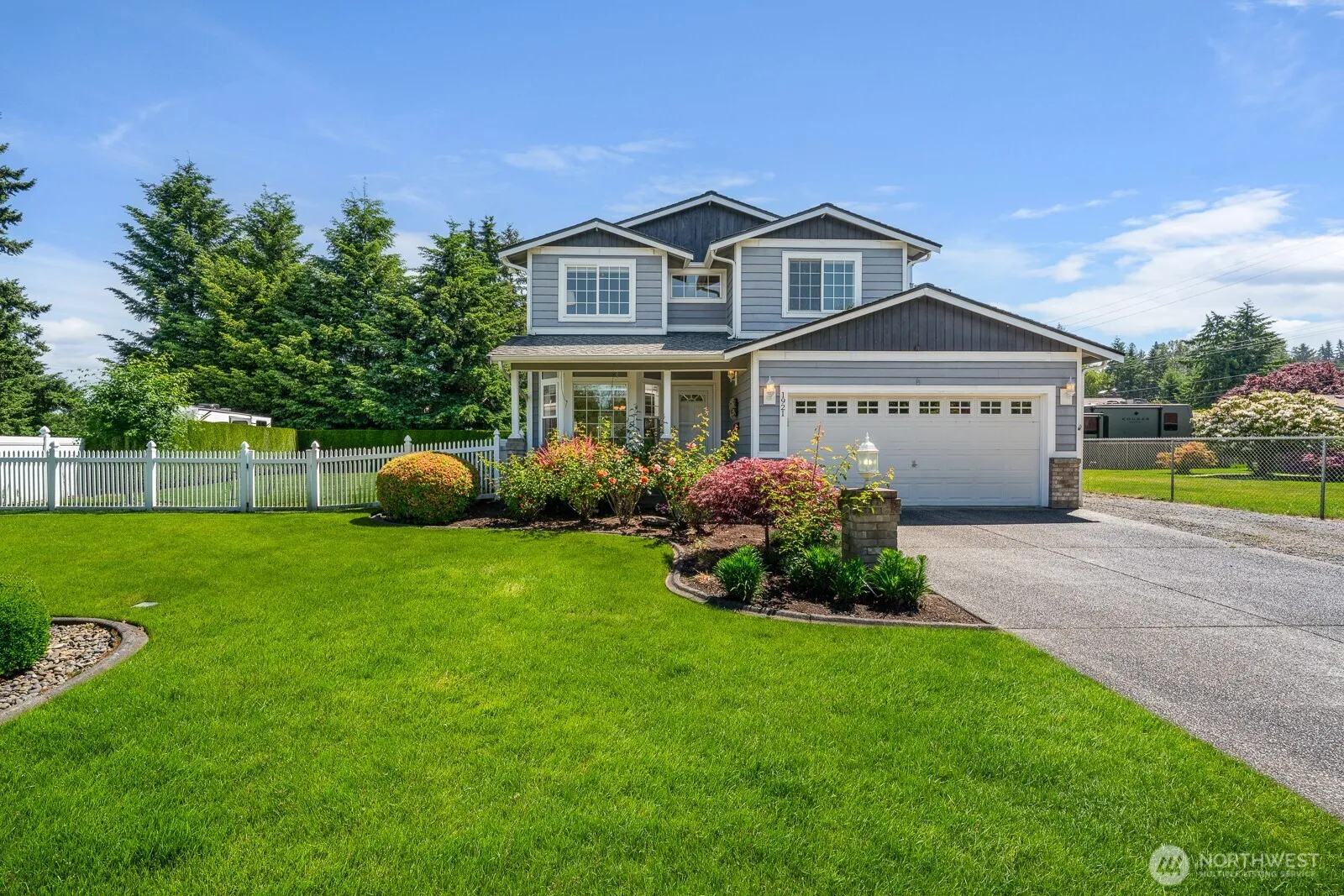Property photo for 1921 12th Avenue Se, Puyallup