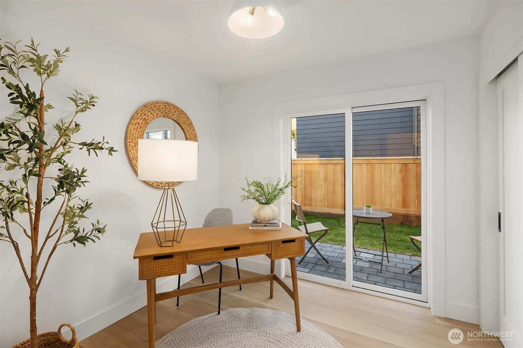Property photo for 7736 30th Avenue Nw #b, Seattle photo 2
