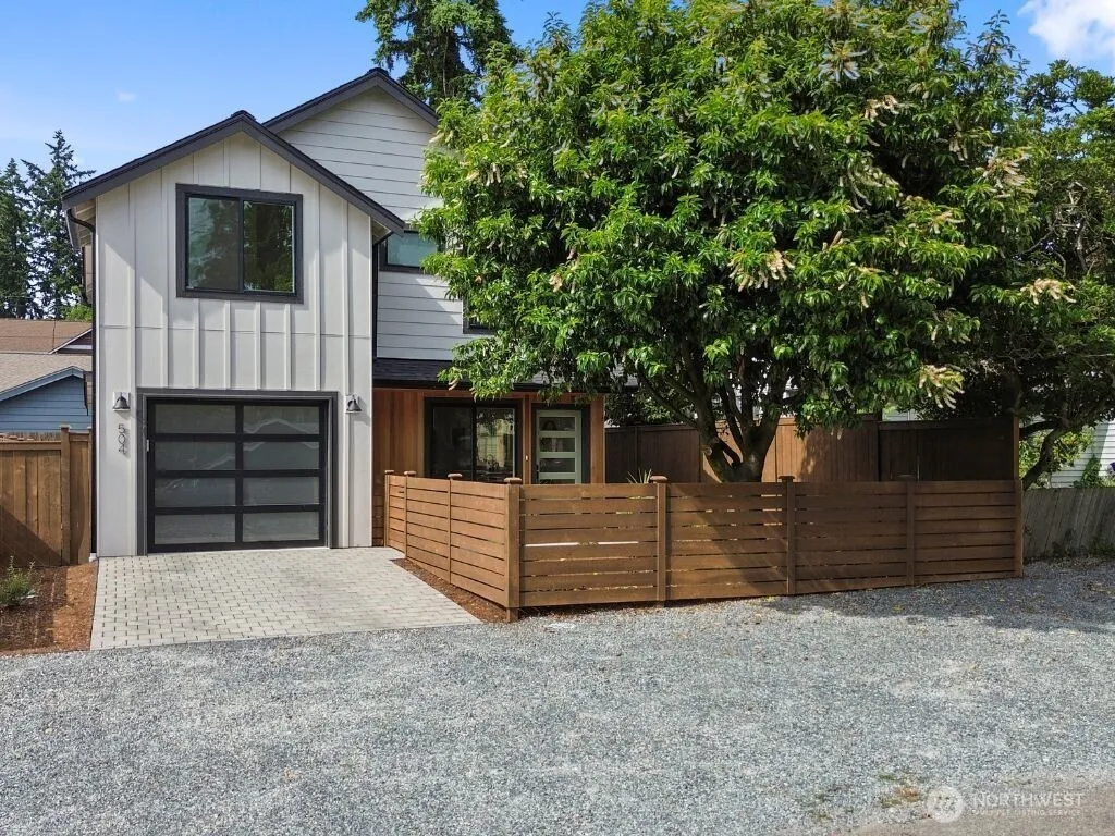 Property photo for 504 Ne 123rd Street, Seattle