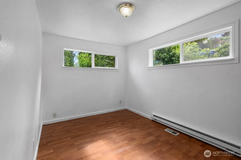 Property photo for 1430 E Fairbanks Street, Tacoma photo 5