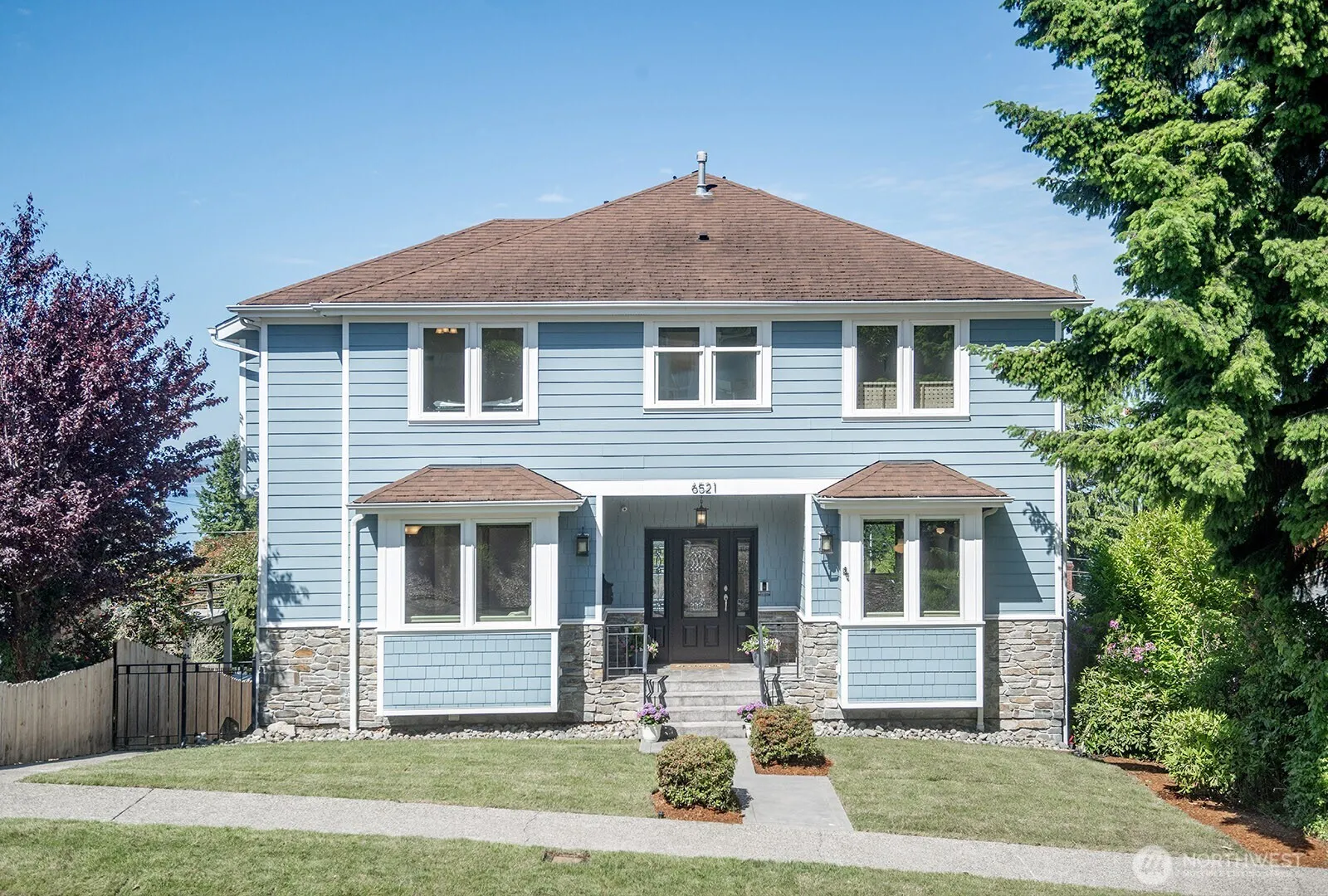 Property photo for 6521 38th Avenue Sw, Seattle