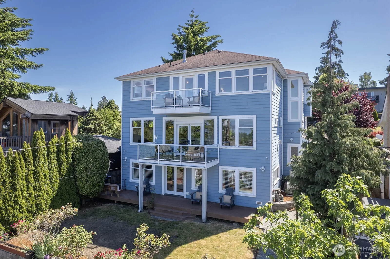 Property photo for 6521 38th Avenue Sw, Seattle photo 2