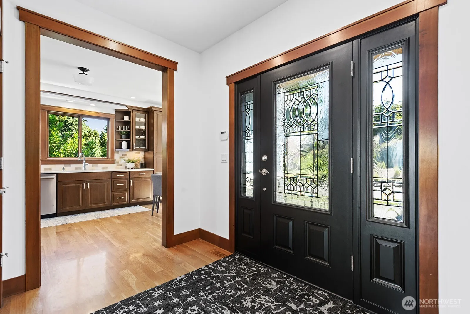Property photo for 6521 38th Avenue Sw, Seattle photo 3