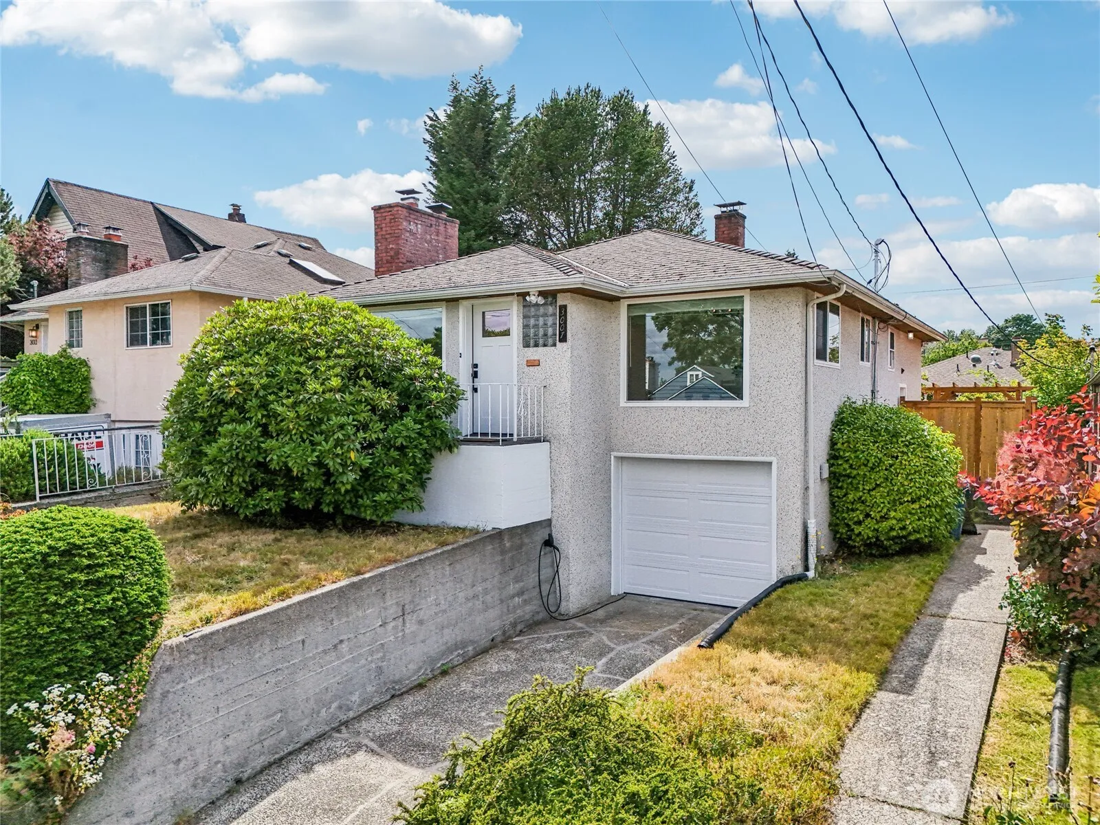 Property photo for 3007 23rd Avenue S, Seattle photo 4