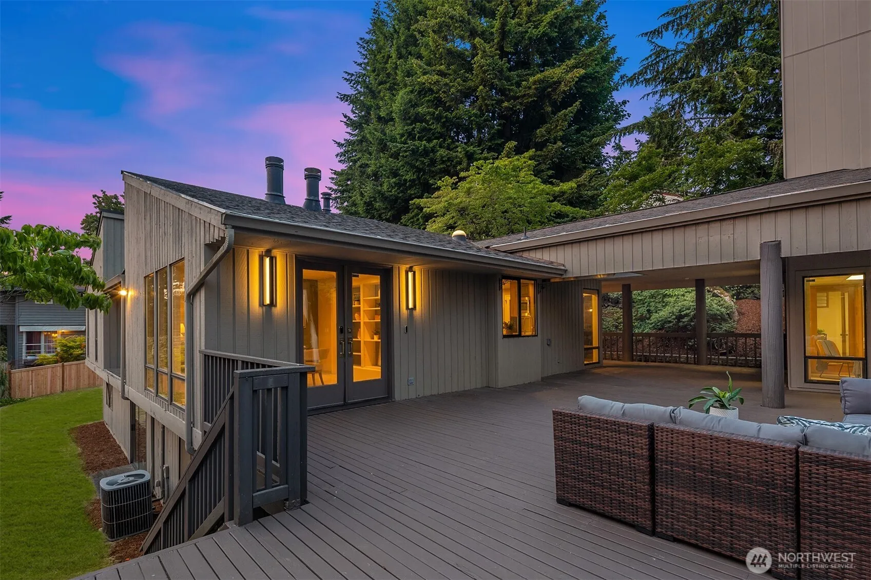 Property photo for 14318 Se 49th Street, Bellevue photo 3