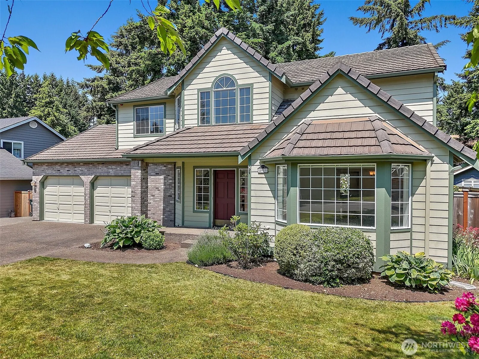 Property photo for 8909 172nd Street Ct E, Puyallup photo 2