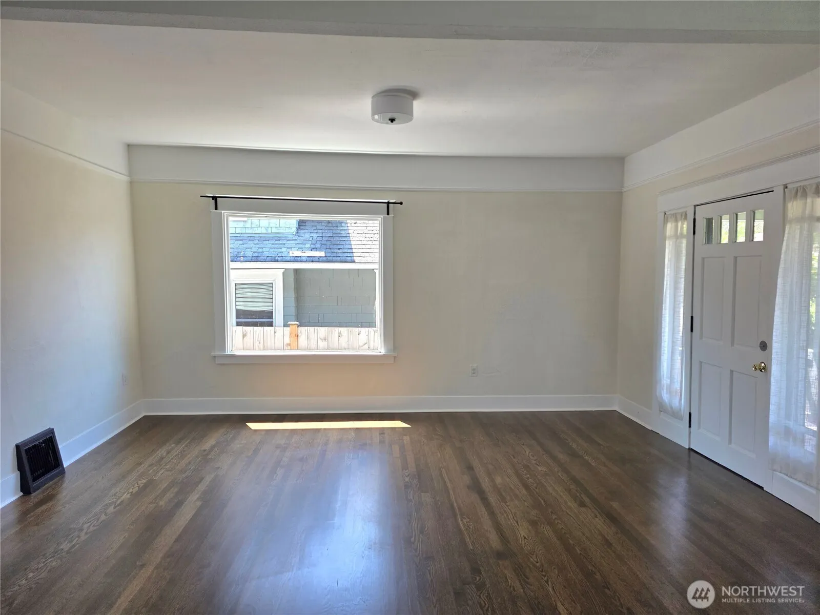 Property photo for 3839 S G Street, Tacoma photo 4