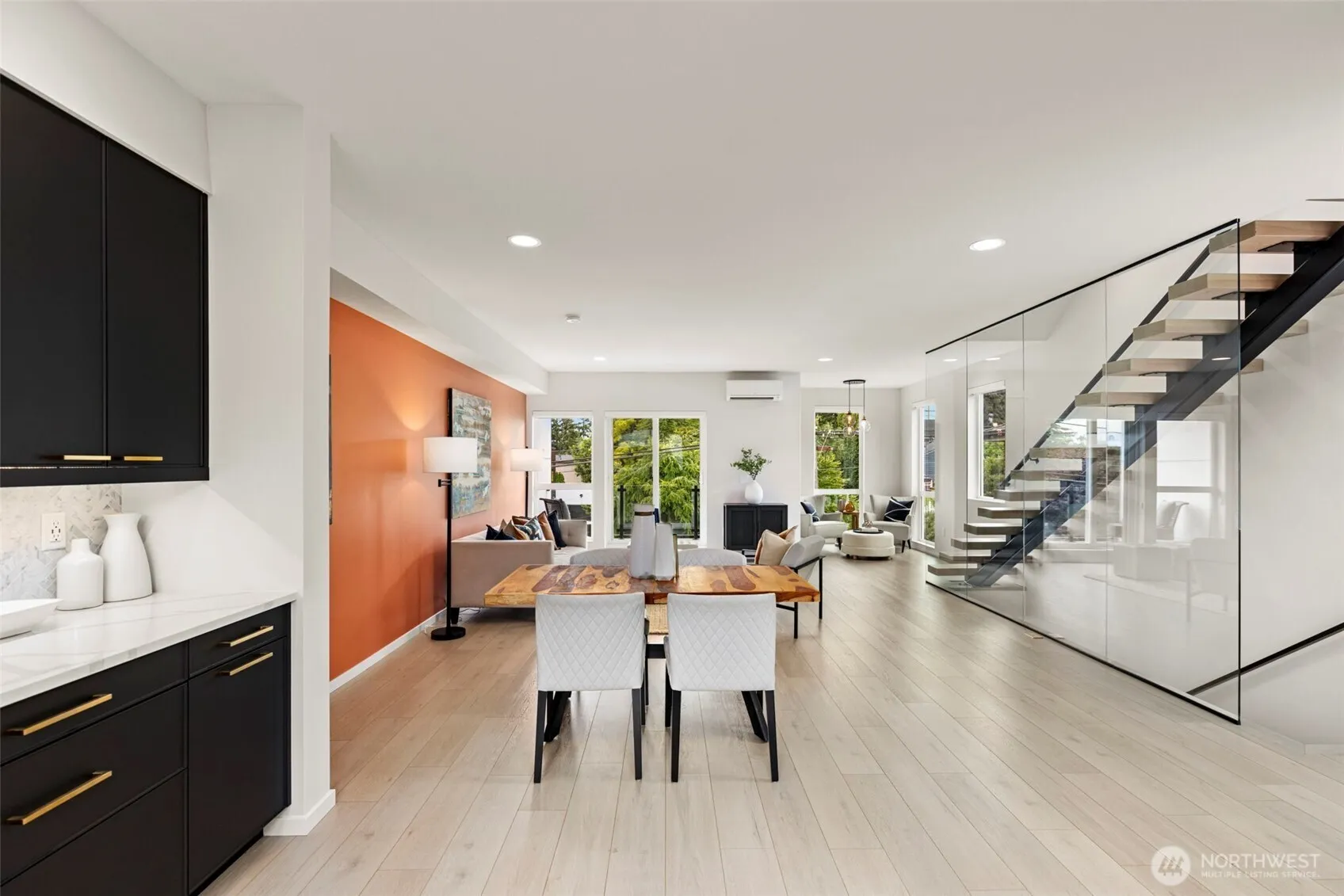 Property photo for 2014 E Pine Street #a, Seattle