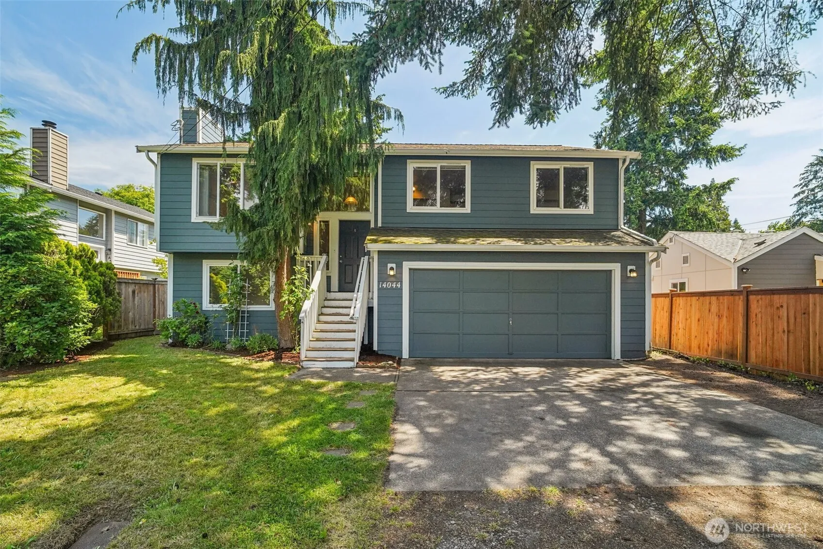Property photo for 14044 Wayne Place N, Seattle
