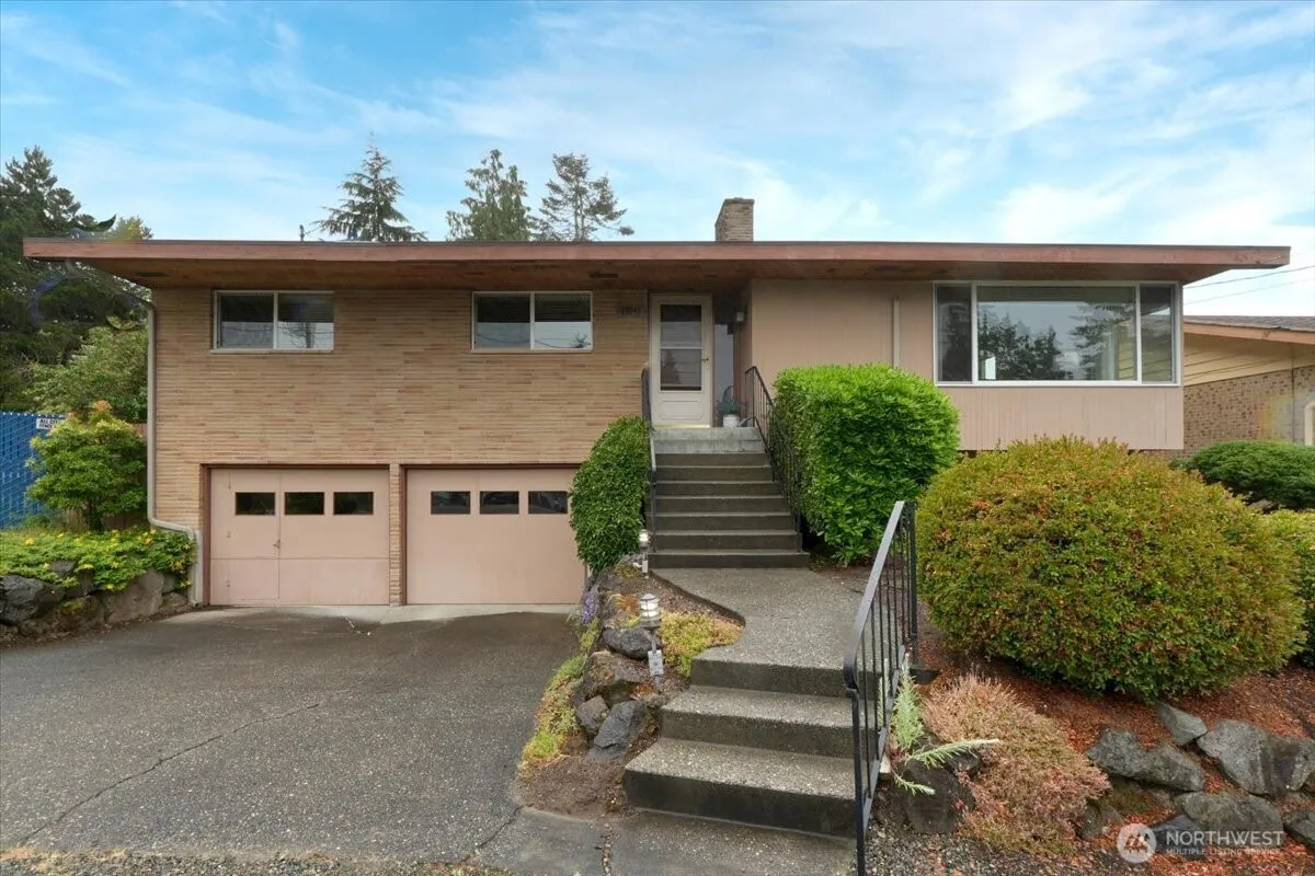 Property photo for 11847 78th Avenue S, Seattle