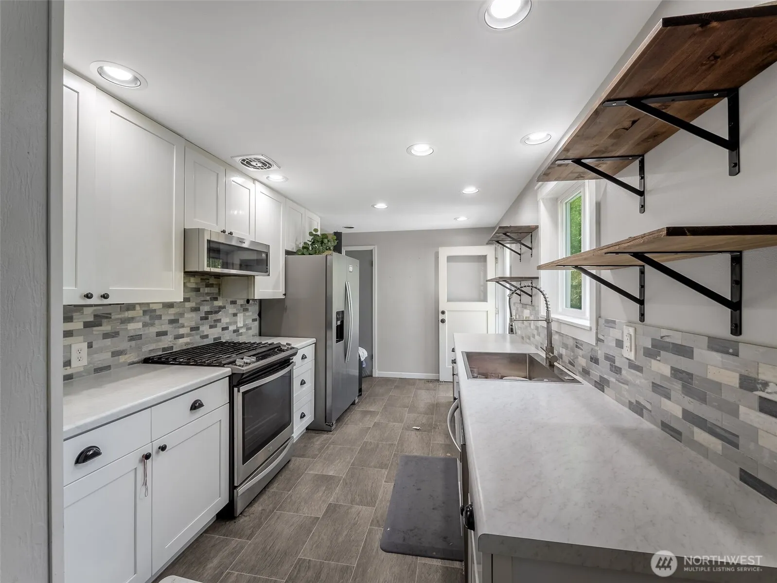 Property photo for 2134 Sw 339th Street, Federal Way photo 5