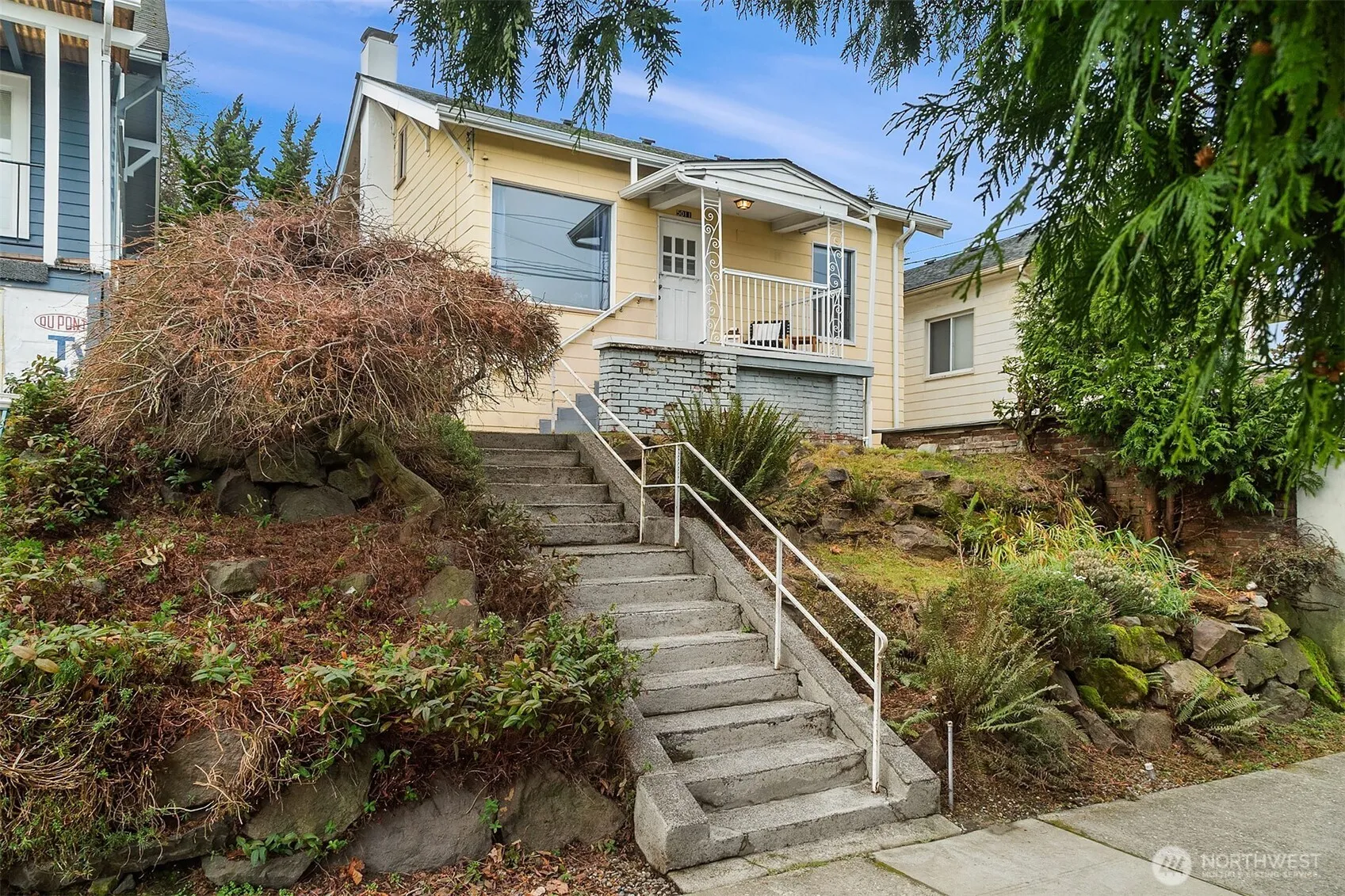 Property photo for 5011 5th Avenue Ne, Seattle