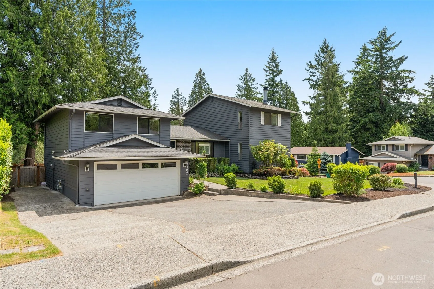 Property photo for 13902 106th Place Ne, Kirkland photo 2