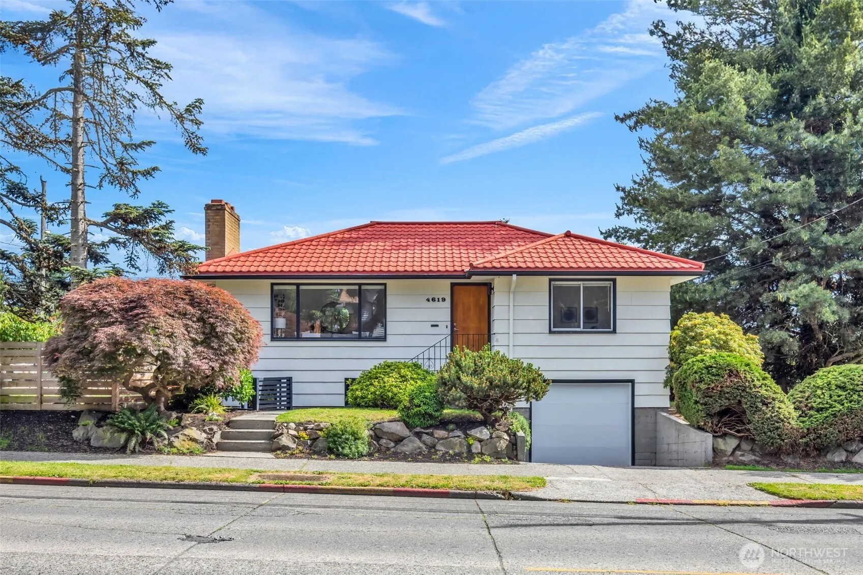 Property photo for 4619 Sw Genesee Street, Seattle