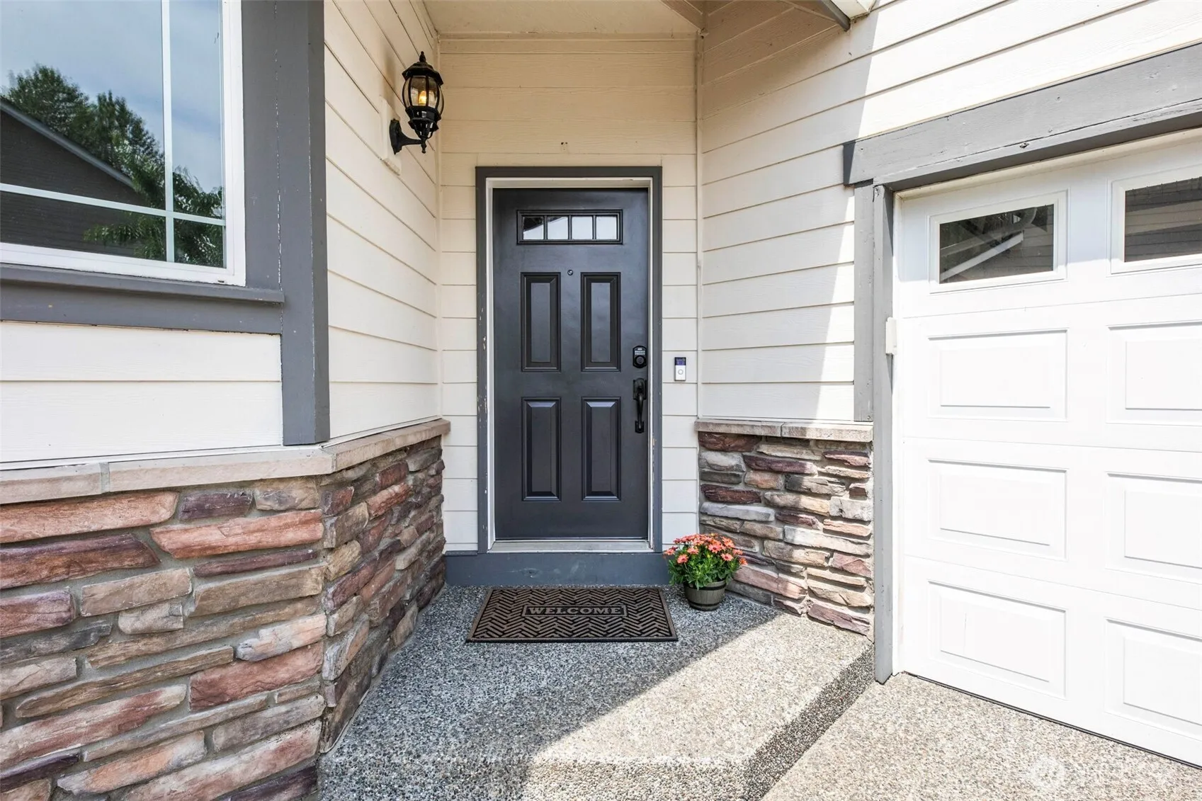 Property photo for 1811 97th Place W, Everett photo 2