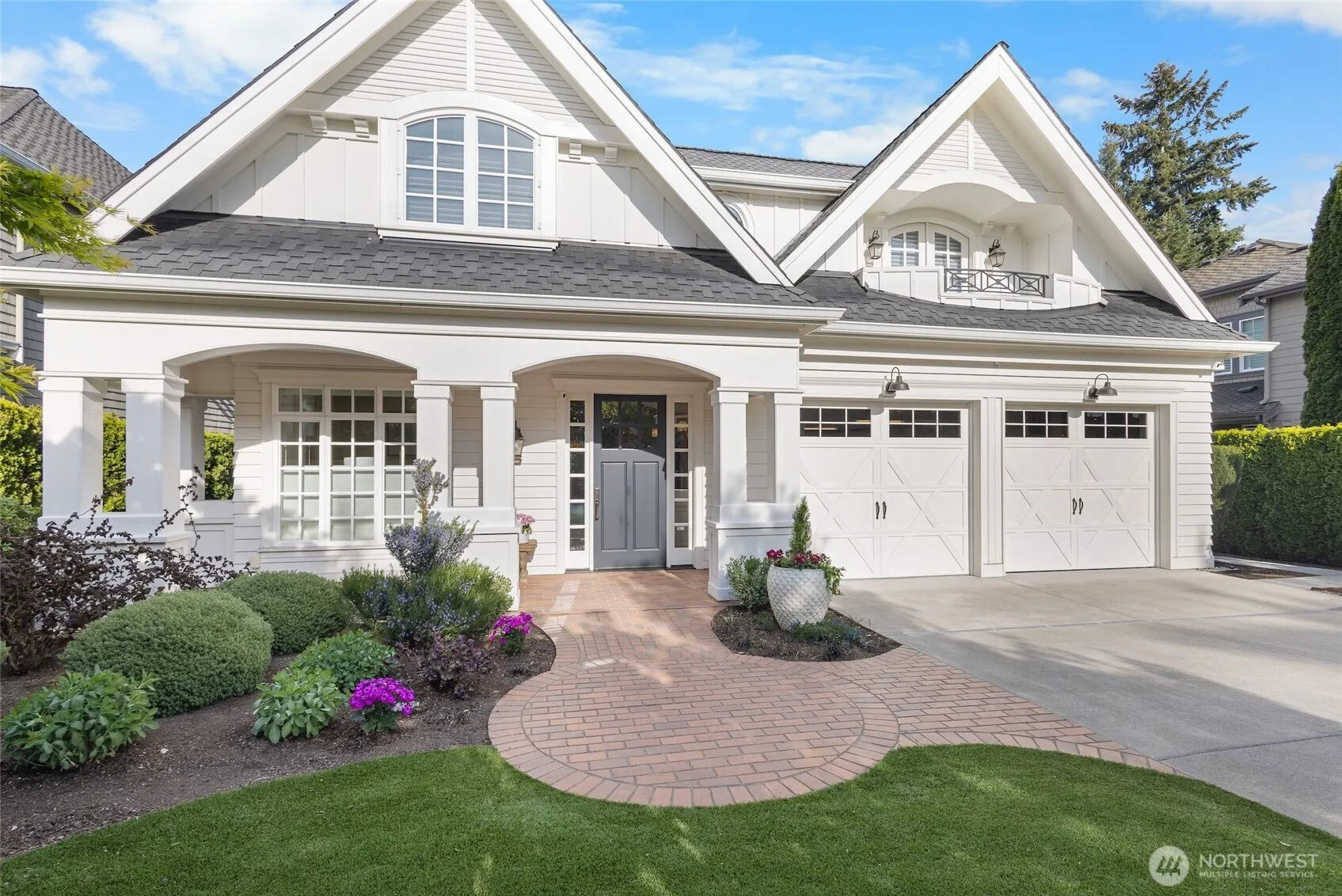 Property photo for 726 99th Avenue Ne, Bellevue