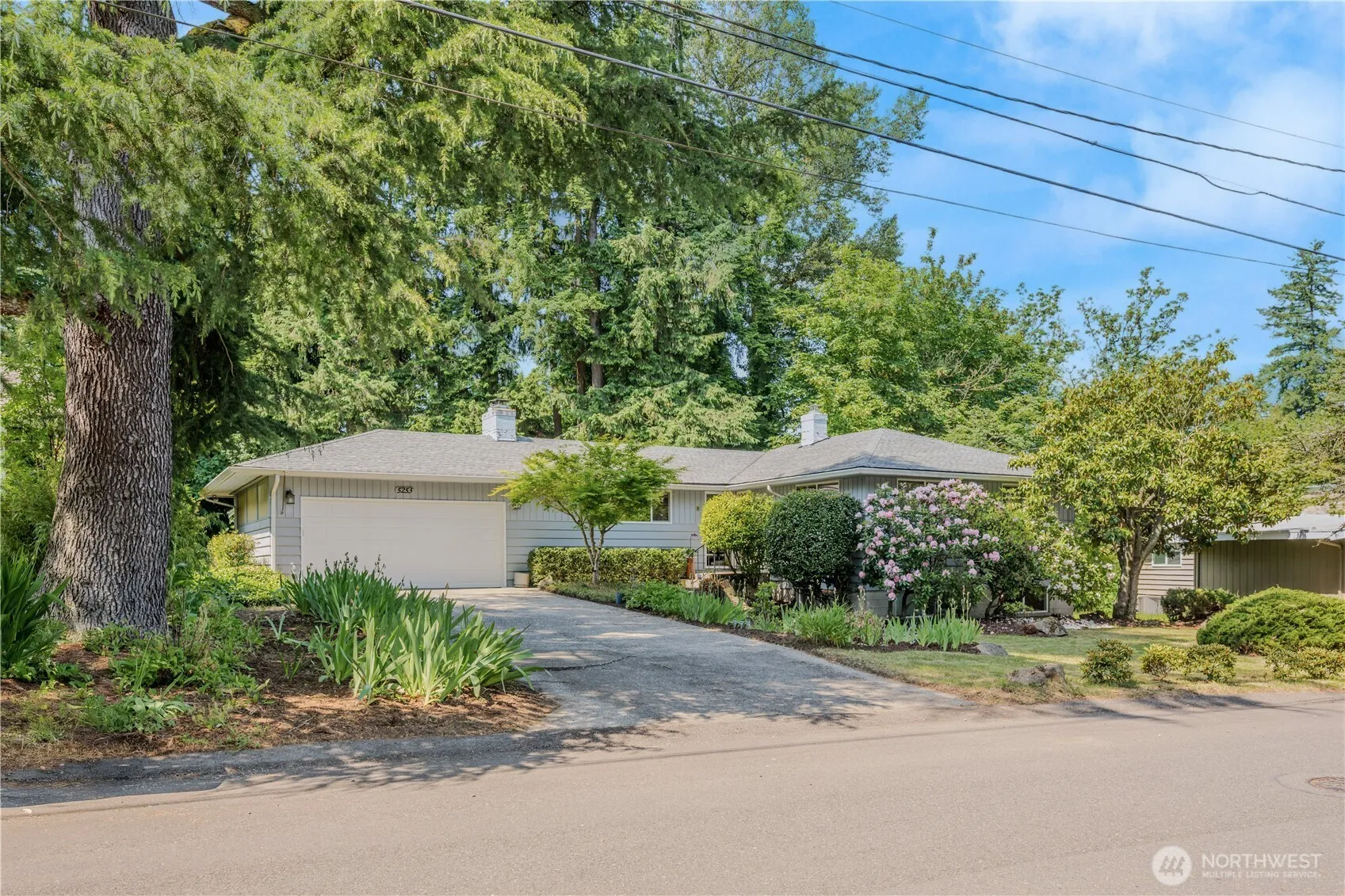 Property photo for 5253 120th Avenue Se, Bellevue photo 2