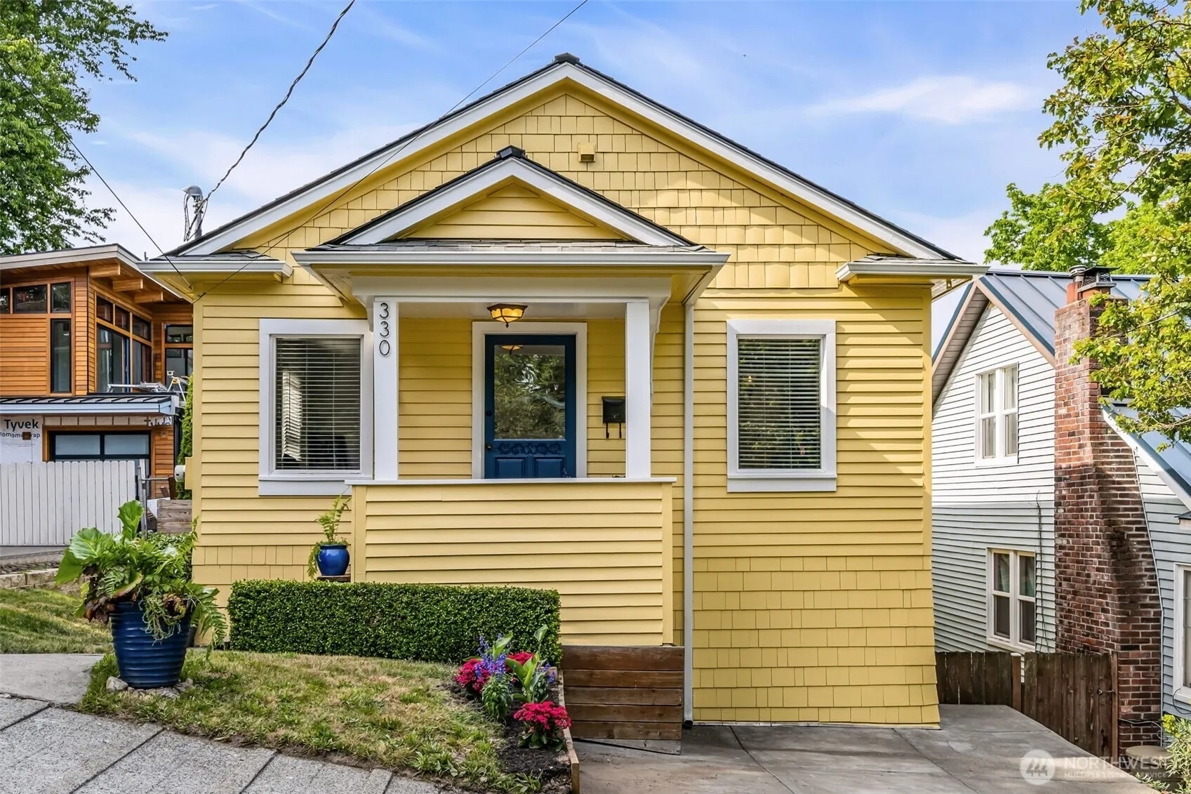 Property photo for 330 Ne 55th Street, Seattle