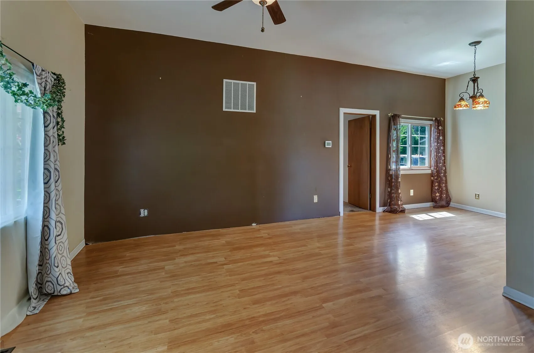 Property photo for 8606 S D Street, Tacoma photo 5