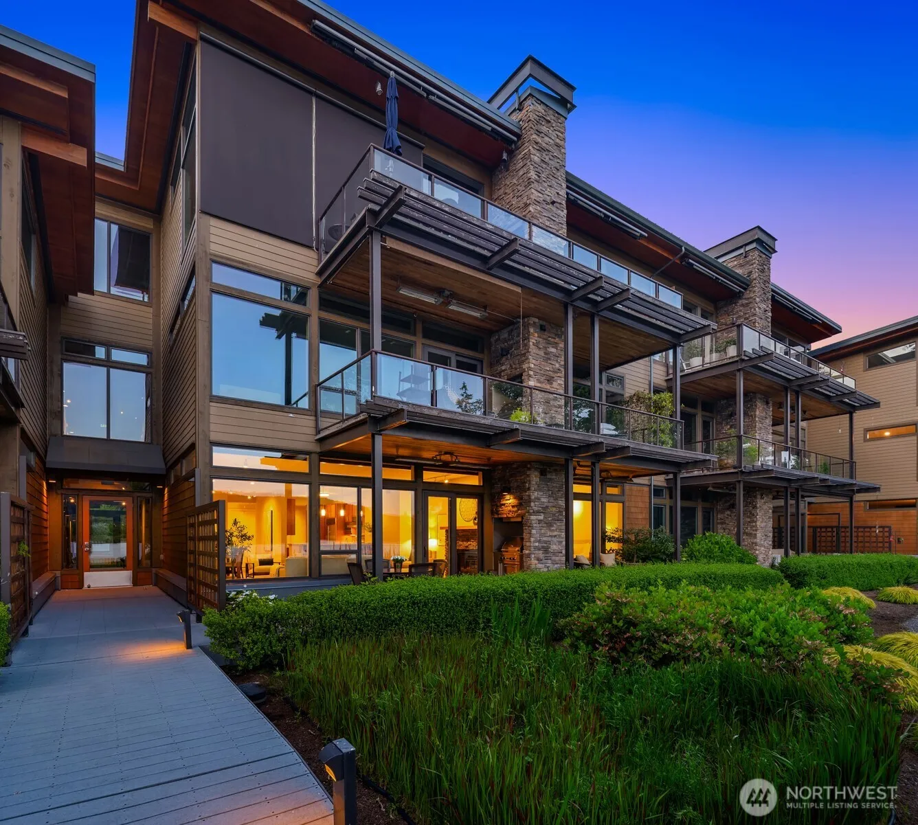 Property photo for 4305 E Lake Sammamish Parkway #4305, Issaquah photo 3