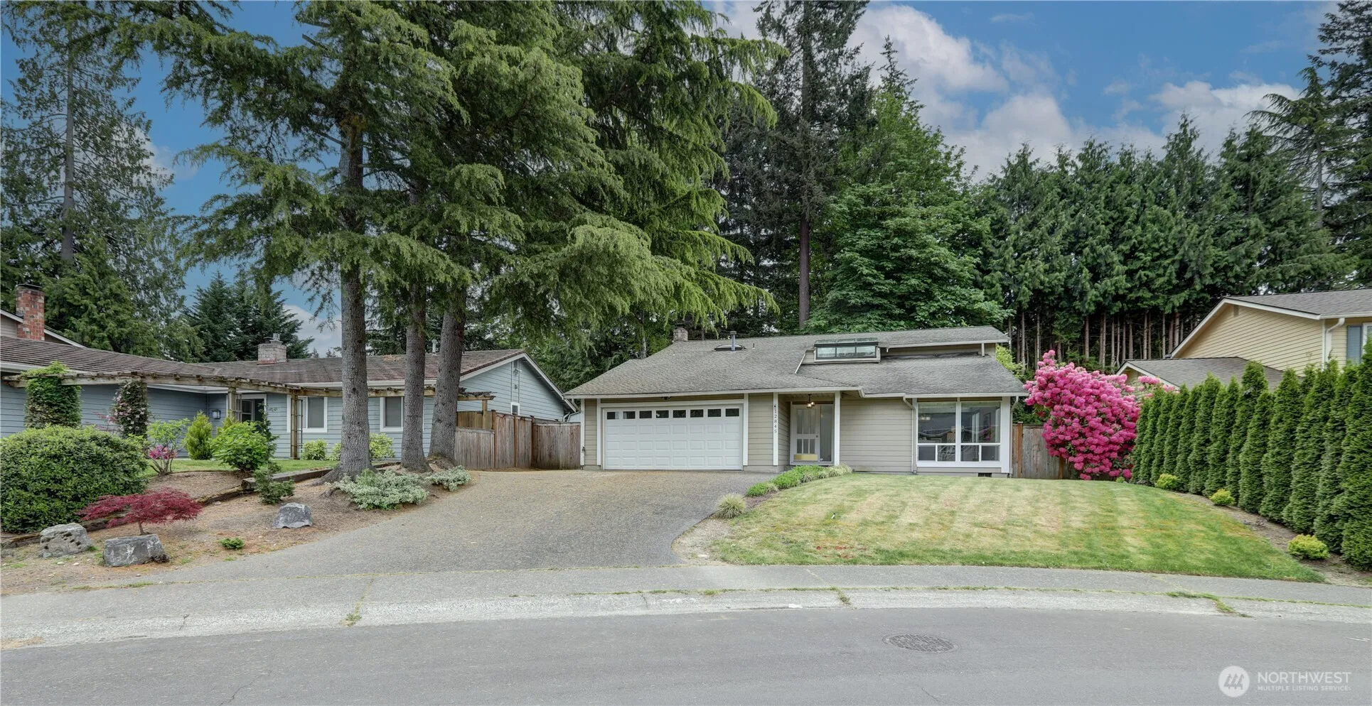 Property photo for 12845 Ne 109th Place, Kirkland photo 2