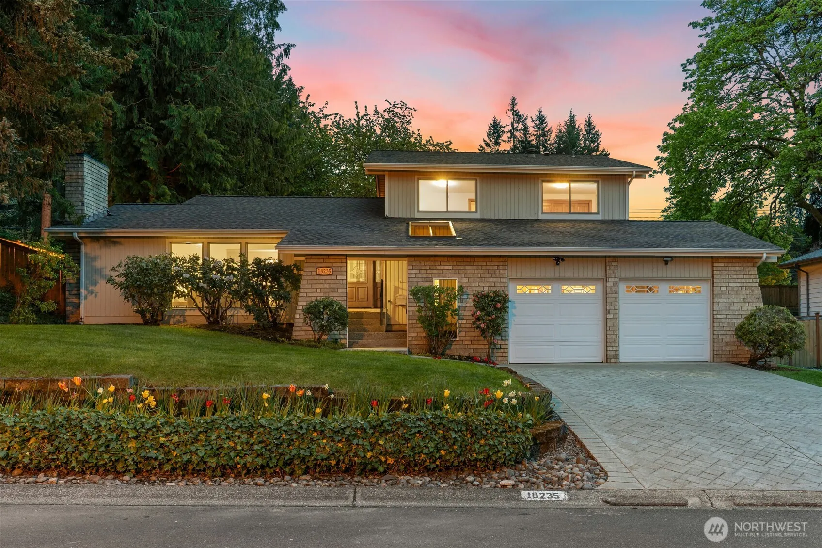 Property photo for 18235 Ne 25th Street, Redmond
