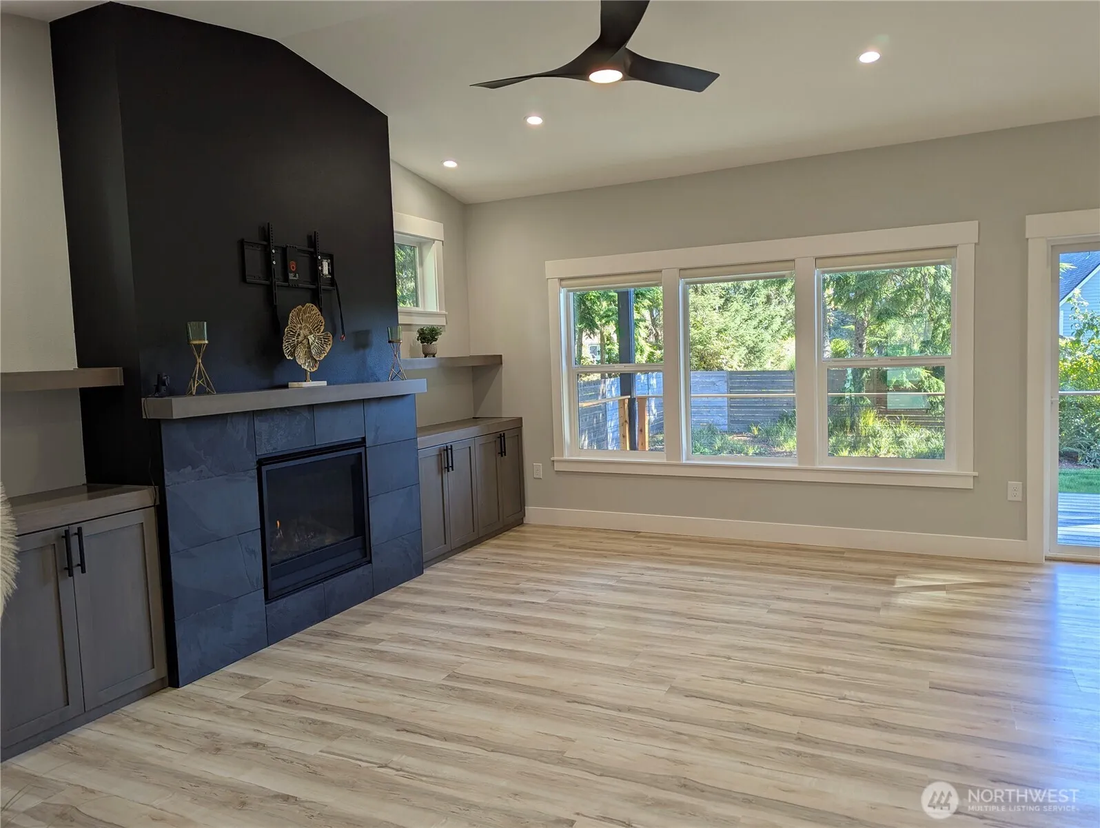 Property photo for 366 Lake View Loop Ne, Ocean Shores photo 5