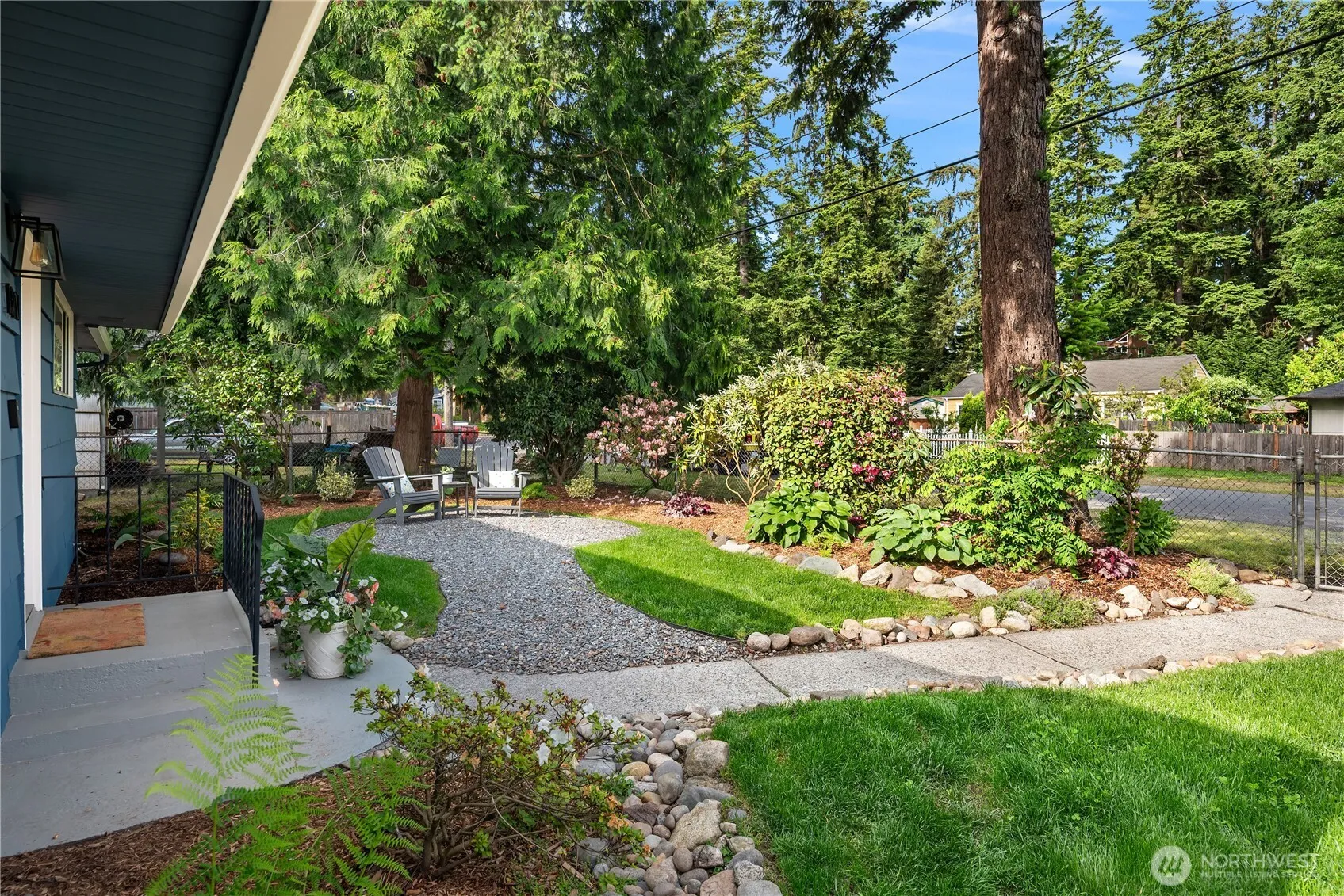 Property photo for 13717 Stone Avenue N, Seattle photo 3