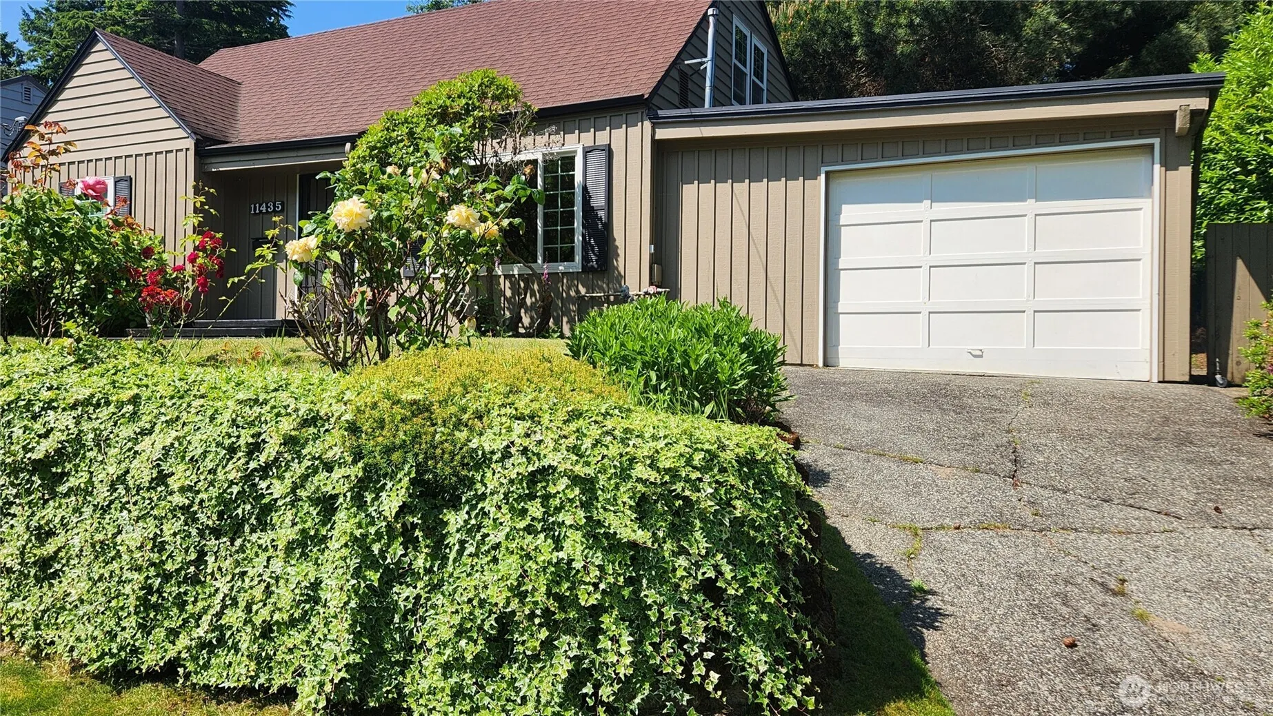 Property photo for 11435 71st Place S, Seattle photo 2