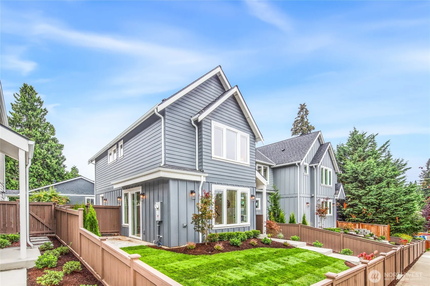 Property photo for 12527 Ne 81st Drive #b, Kirkland