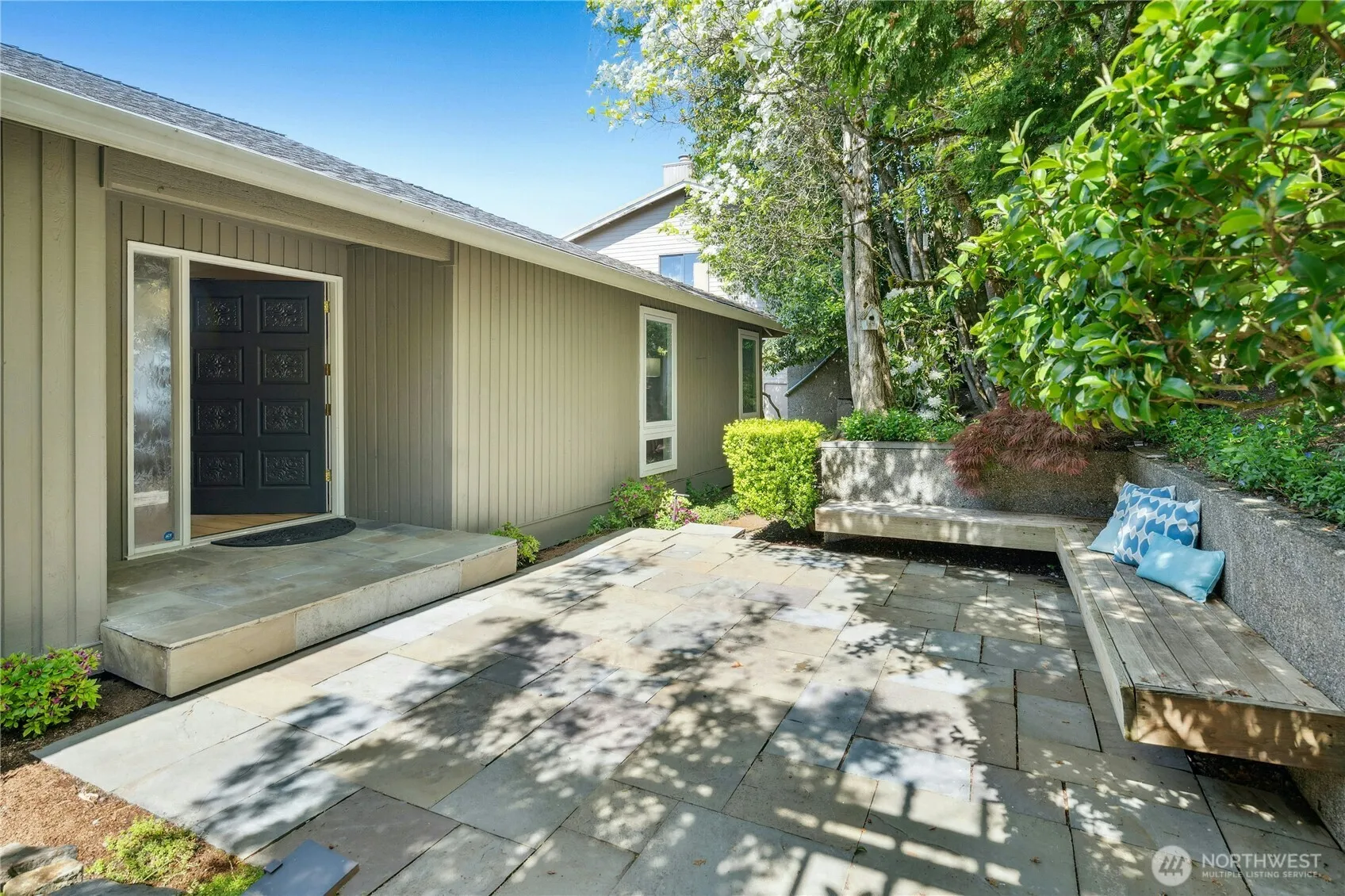 Property photo for 13712 Se 44th Street, Bellevue photo 4