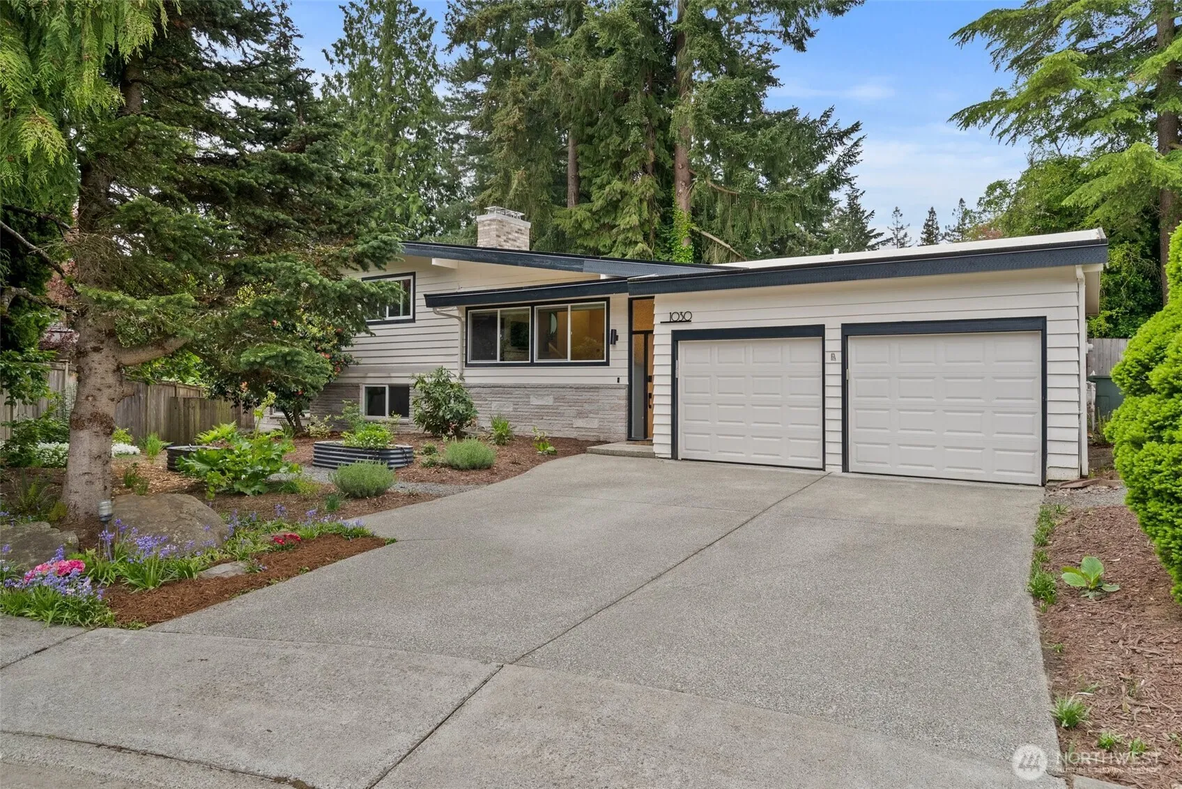 Property photo for 1030 145th Place Se, Bellevue