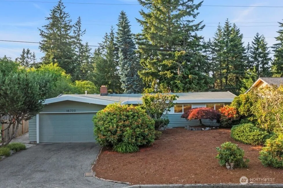 Property photo for 16720 Ne 23rd Place, Bellevue