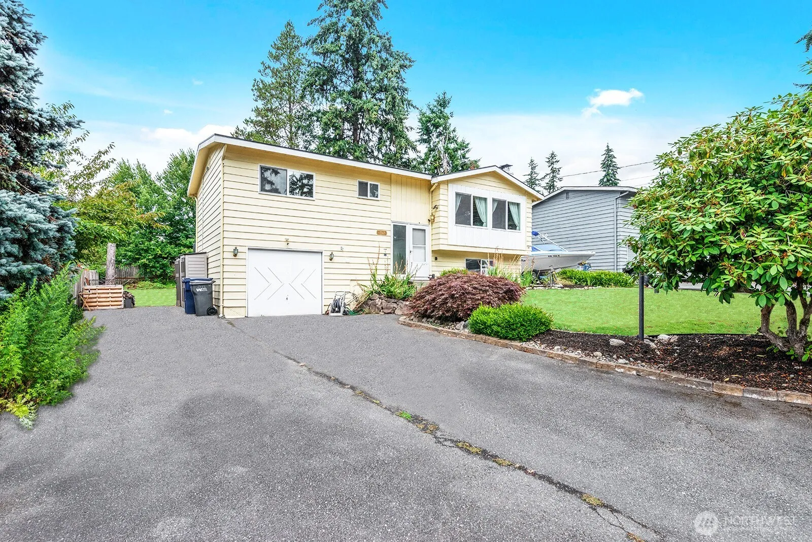 Property photo for 2433 199th Place Sw, Lynnwood photo 2