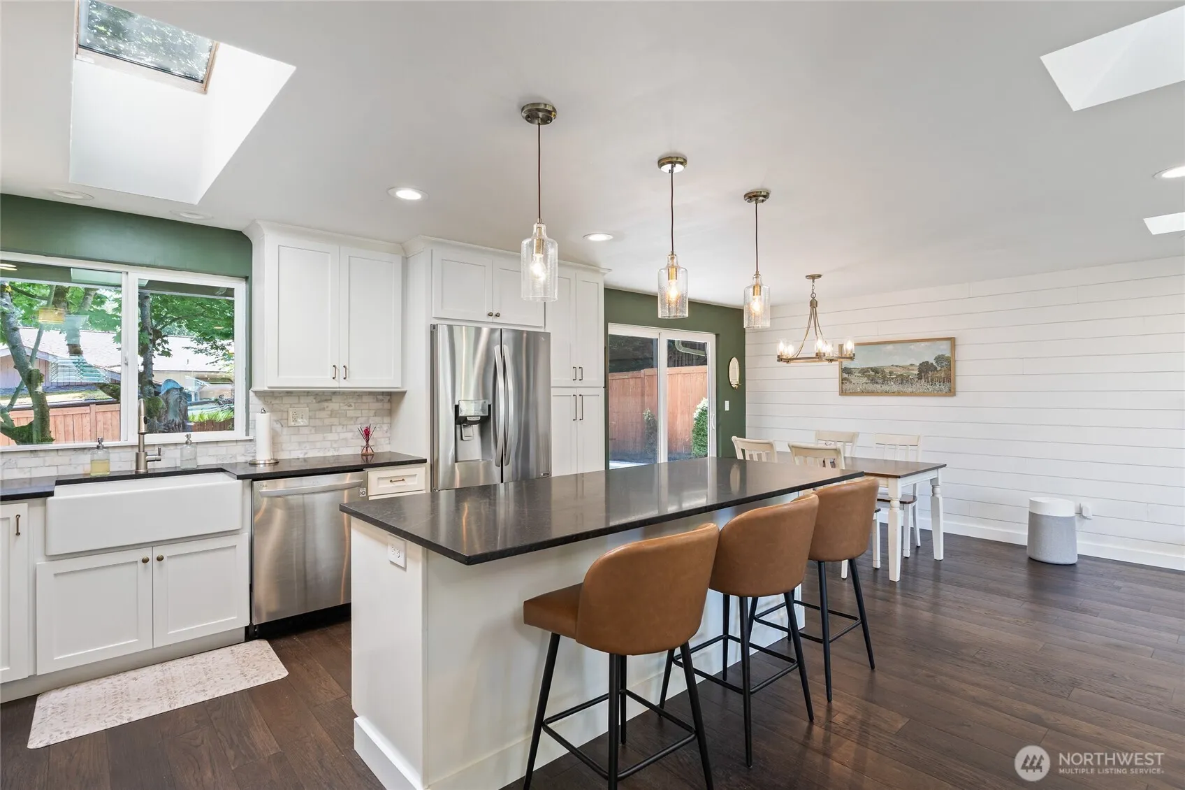 Property photo for 2628 Panaview Boulevard, Everett photo 3