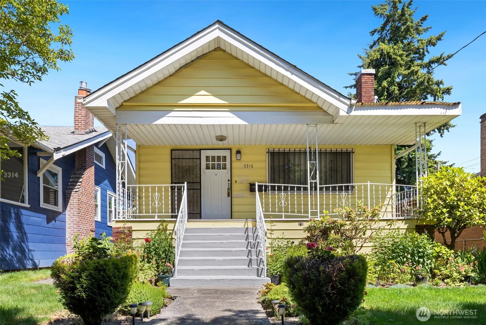 Property photo for 3316 17th Avenue S, Seattle photo 2
