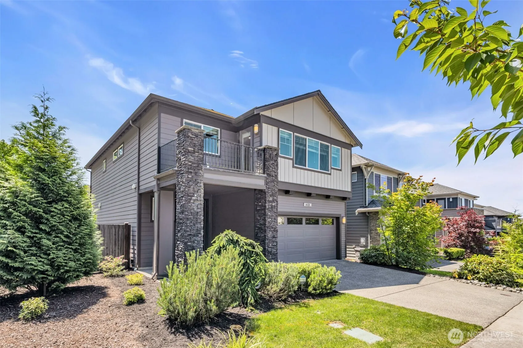 Property photo for 4428 215th Place Se, Bothell photo 2