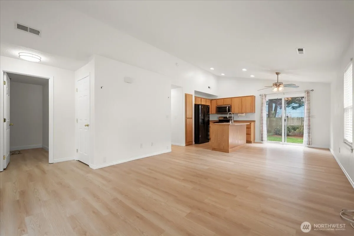 Property photo for 16005 Ne 93rd Street, Vancouver photo 5