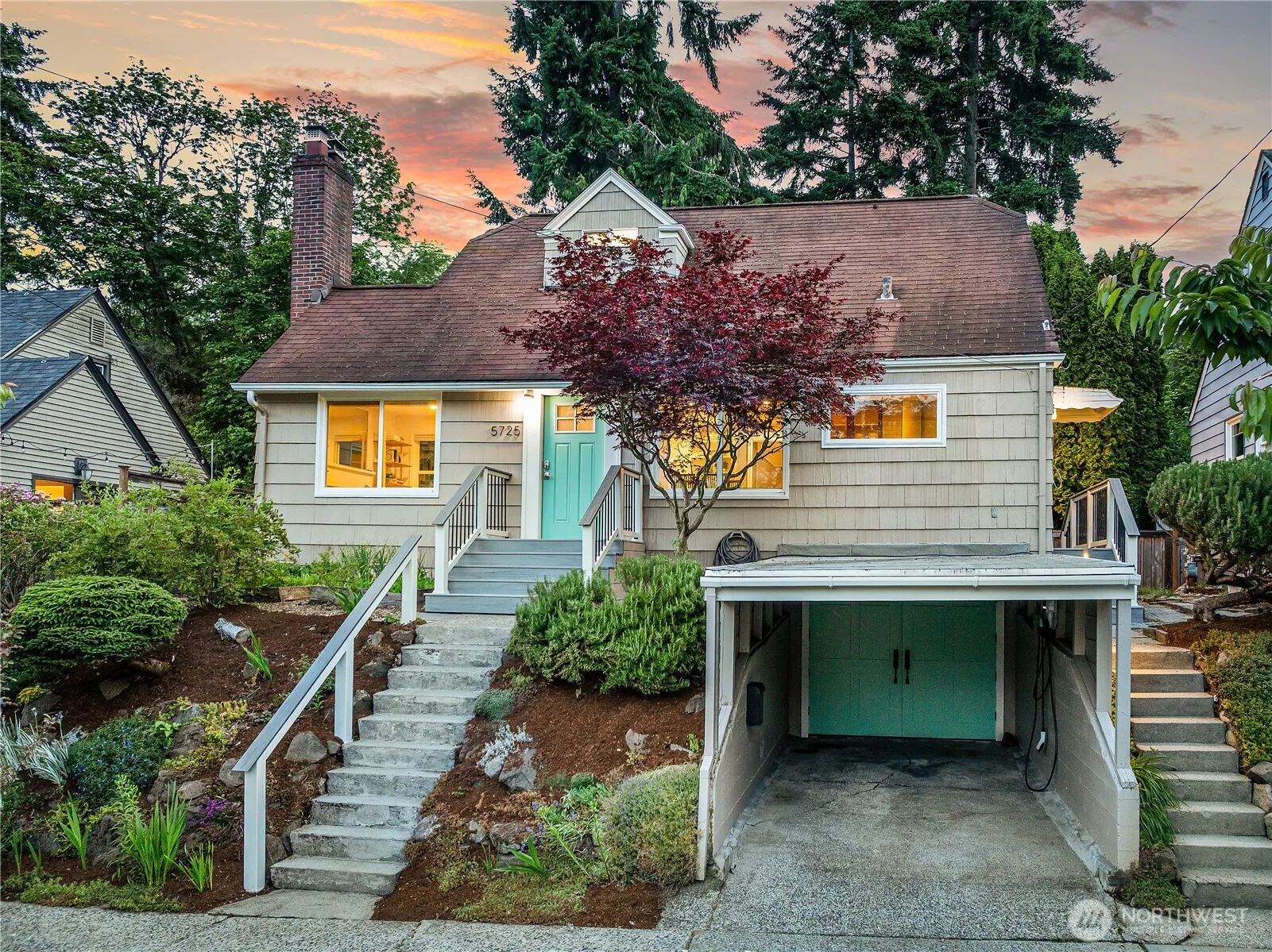 Property photo for 5725 39th Avenue Ne, Seattle