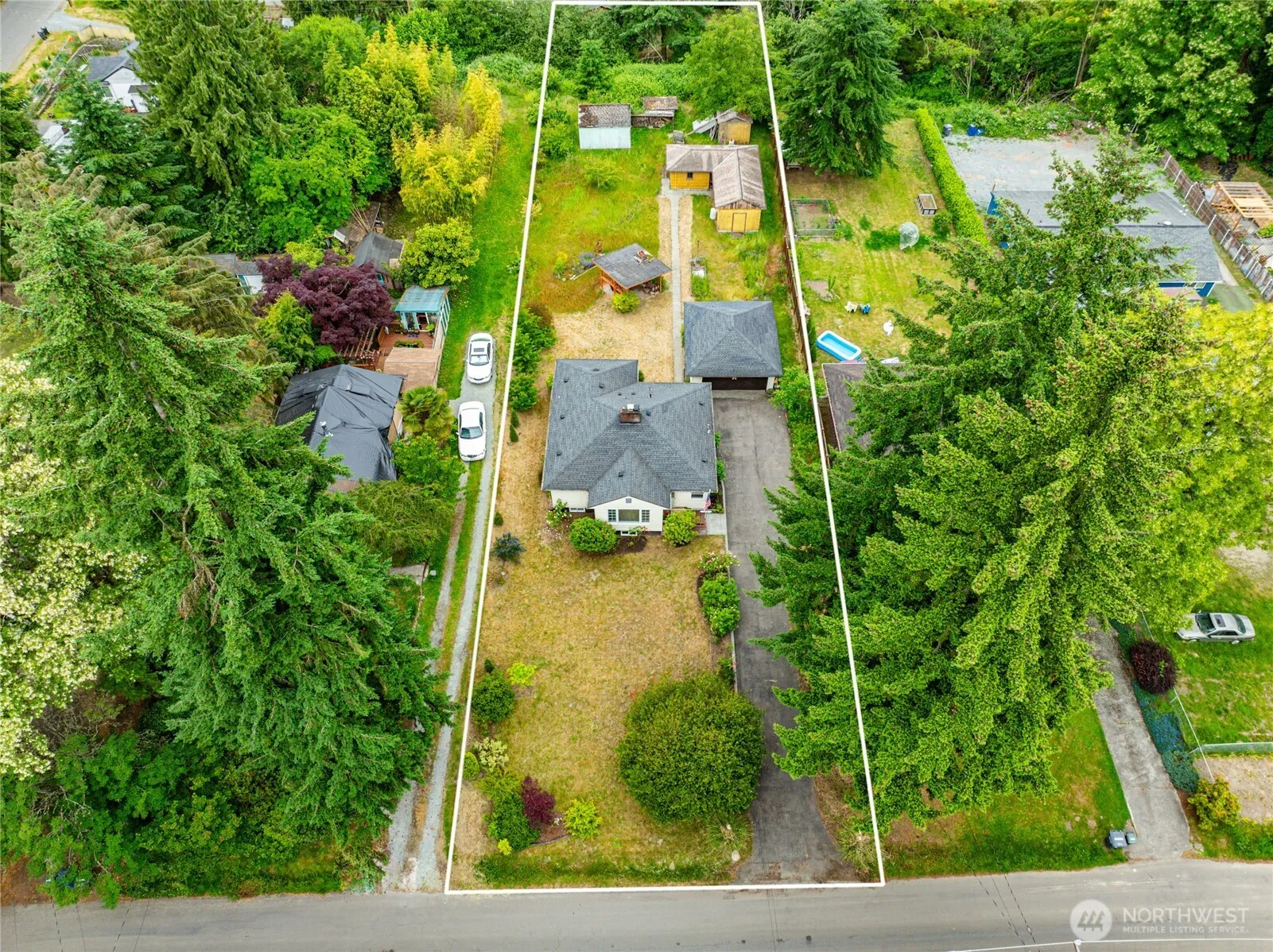 Property photo for 11841 10th Avenue S, Seattle photo 3