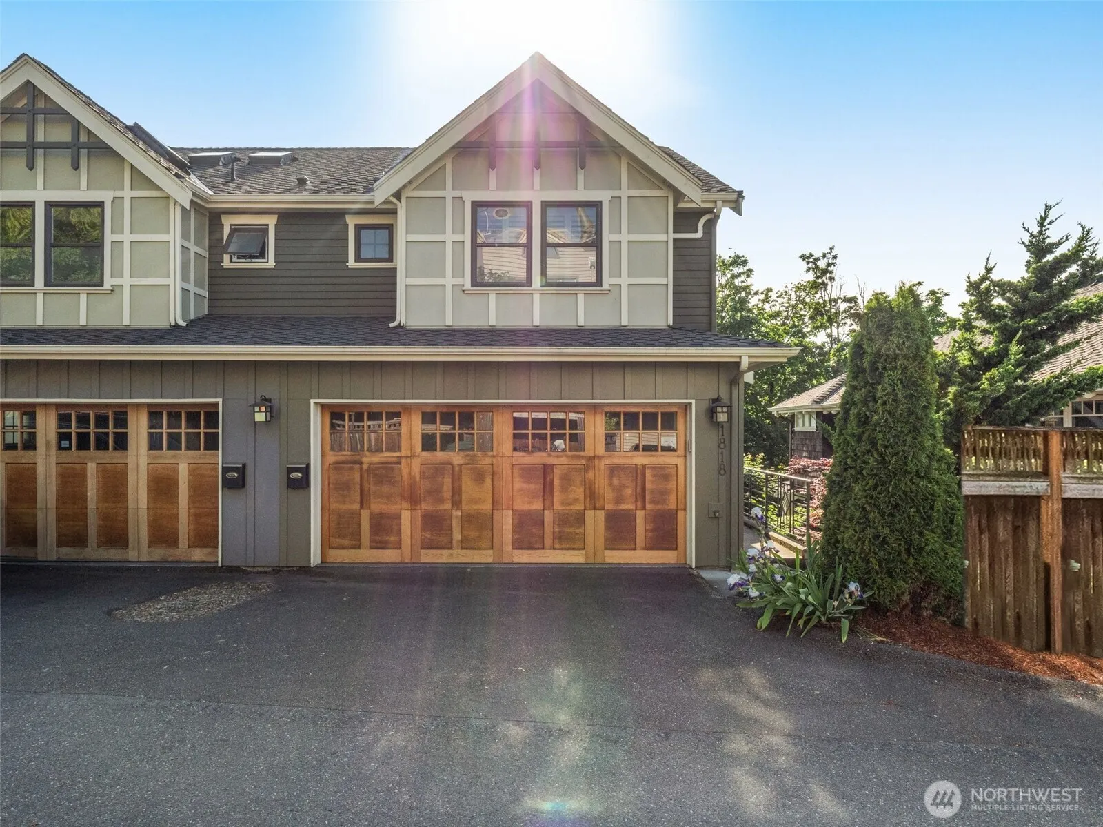 Property photo for 1818 12th Avenue W, Seattle photo 5