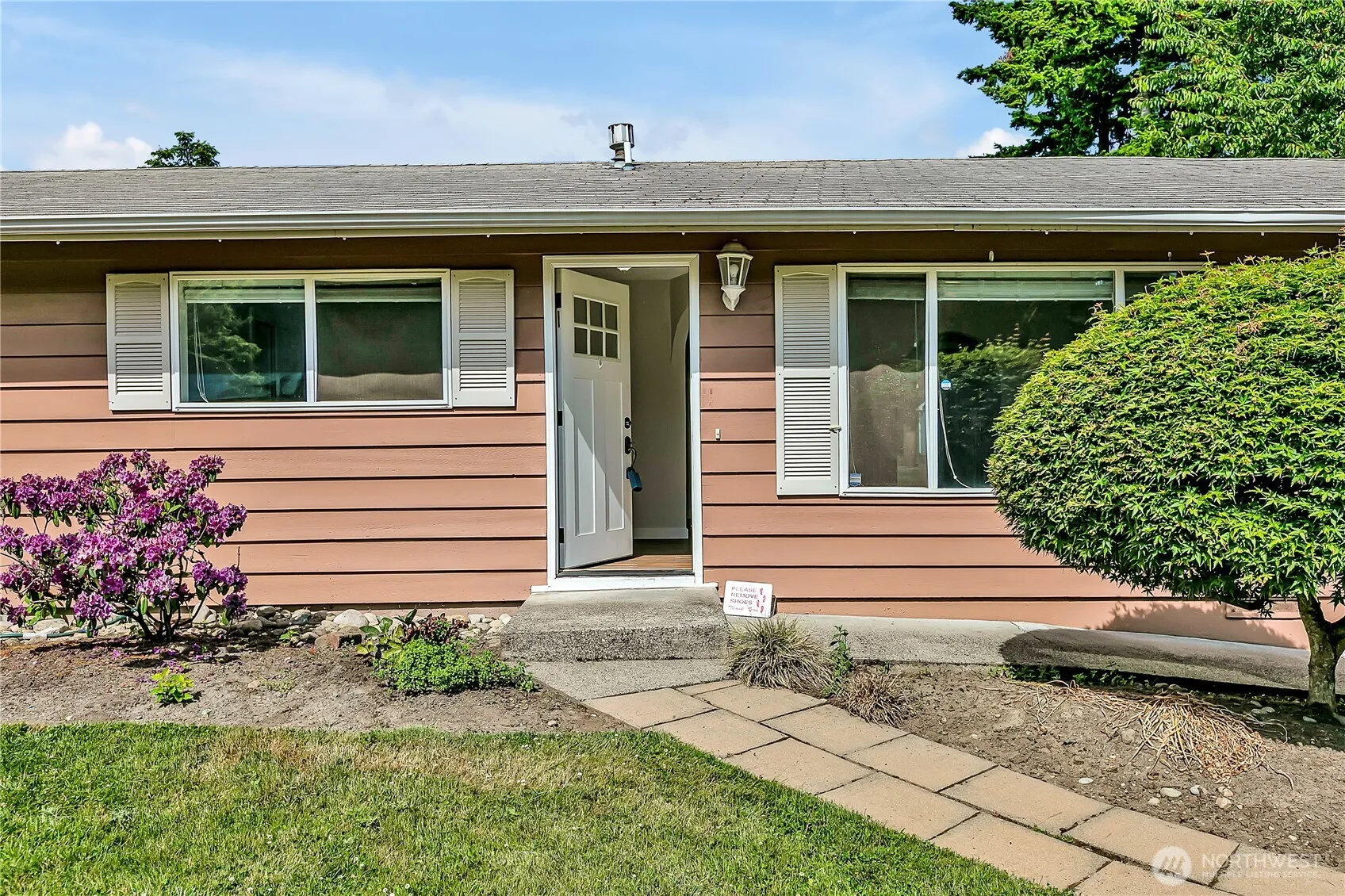 Property photo for 817 Hilltop Avenue, Kent photo 2