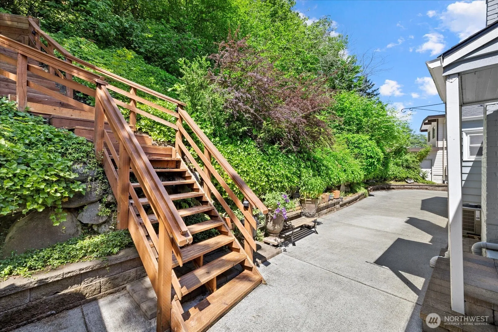 Property photo for 13221 42nd Avenue Ne, Seattle photo 3