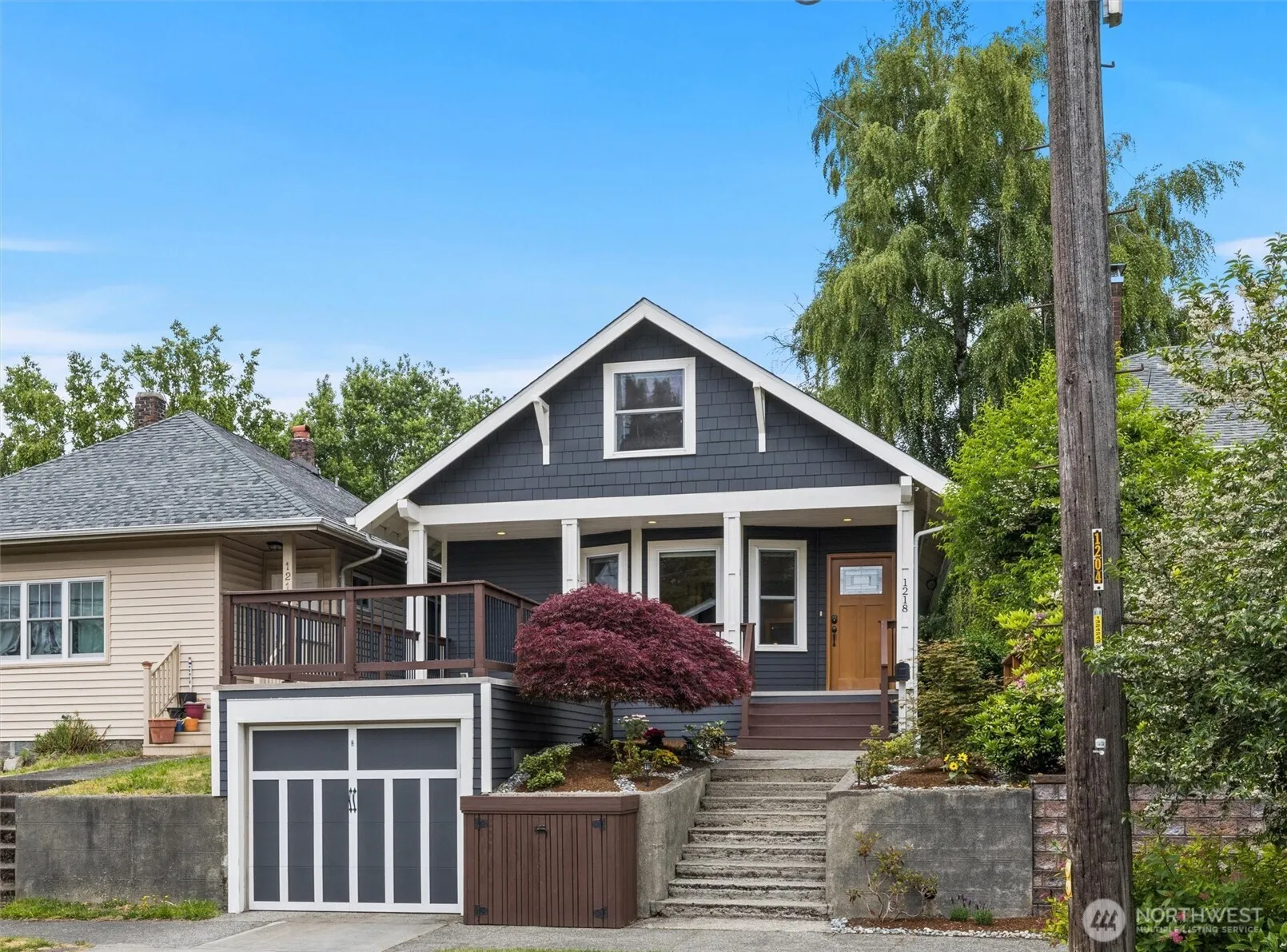 Property photo for 1218 Ne 69th Street, Seattle