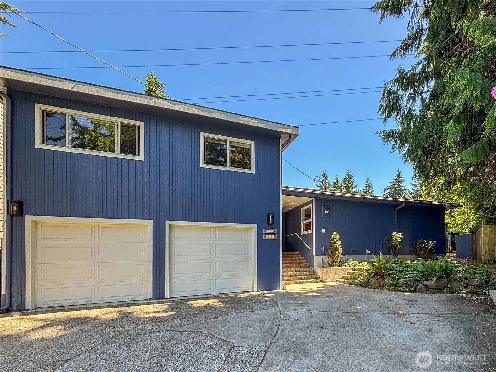Property photo for 12415 Ne 109th Pl, Kirkland