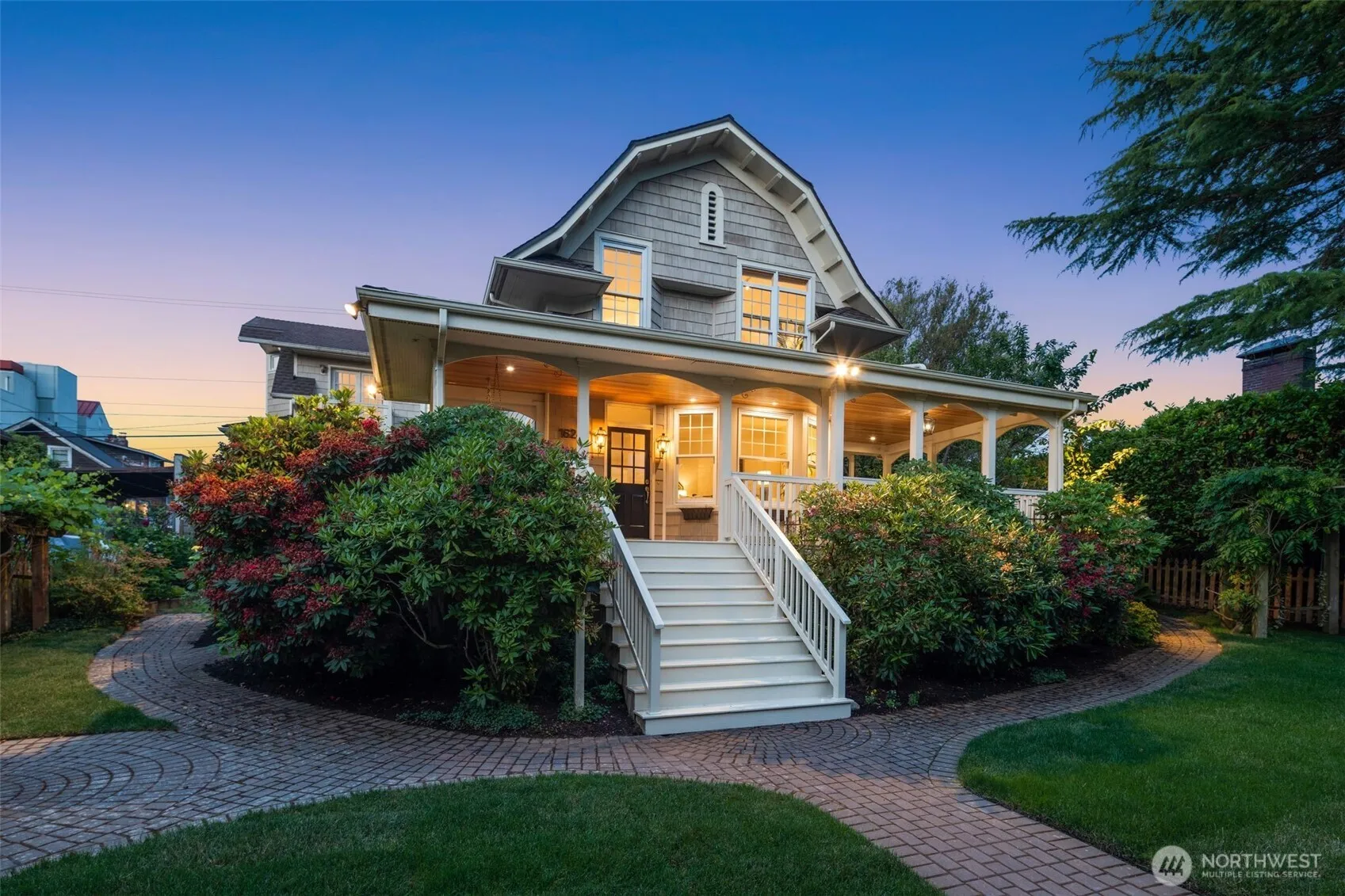 Property photo for 1624 44th Avenue Sw, Seattle