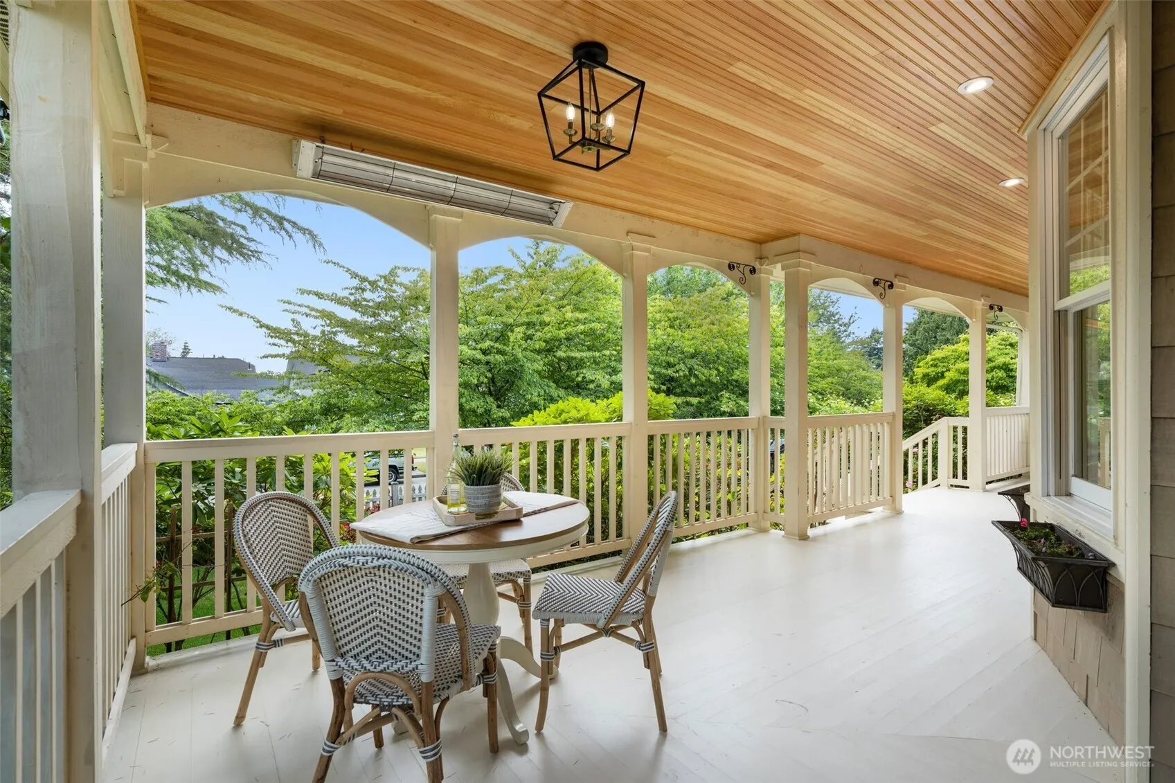 Property photo for 1624 44th Avenue Sw, Seattle photo 5