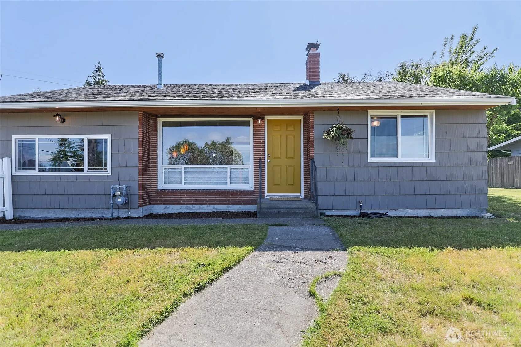 Property photo for 3722 Harbel Drive Ne, Bremerton photo 4