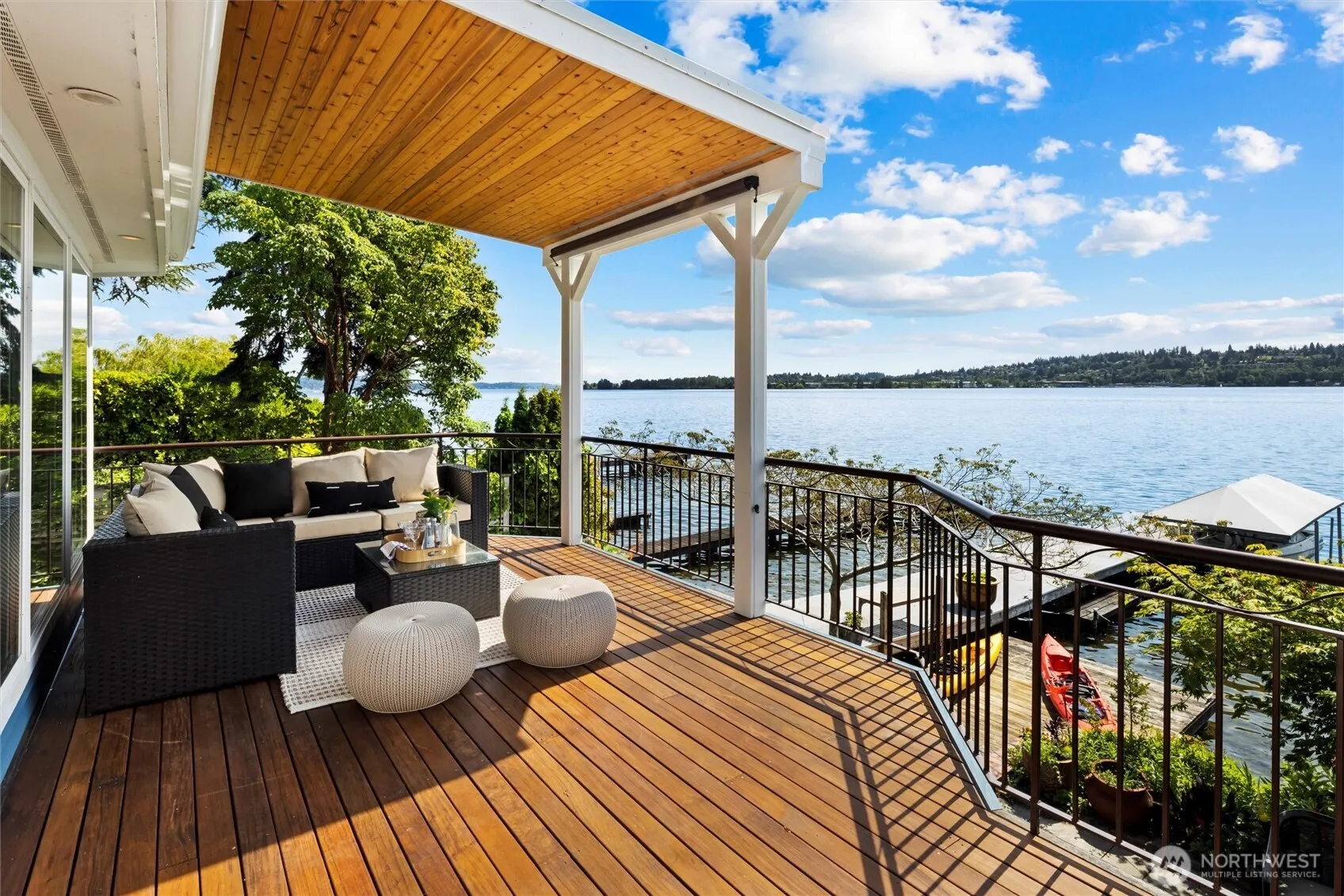 Property photo for 11047 Champagne Point Road Ne, Kirkland photo 4
